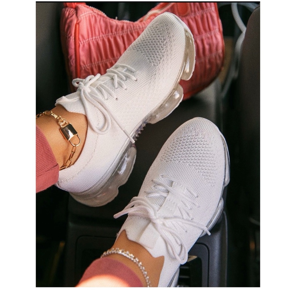 NEW Forever White Women Comfy Air Cushion Sneakers